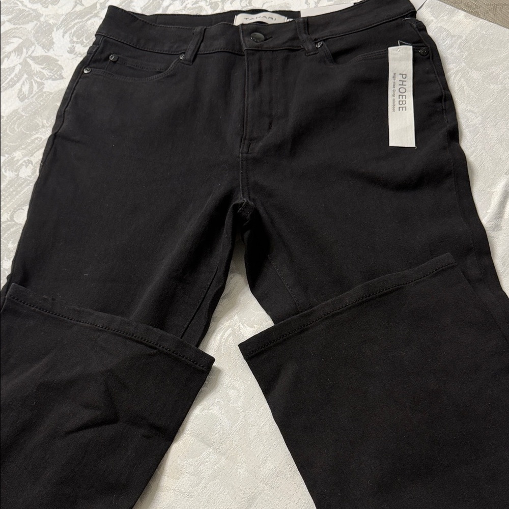 NWT Women’s Tahari Premium denim  wide leg Black Jeans
